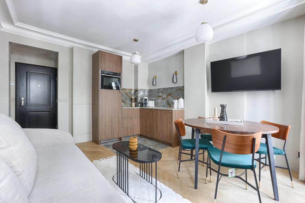 Unique Luxury Parisian Flat 2Br/6P -Champs Elysees Dış mekan fotoğraf