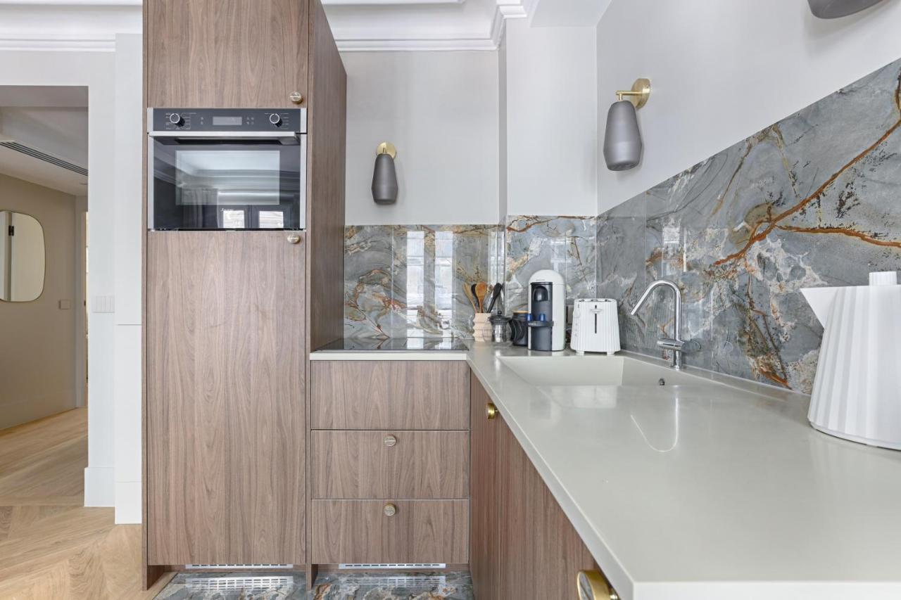 Unique Luxury Parisian Flat 2Br/6P -Champs Elysees Dış mekan fotoğraf