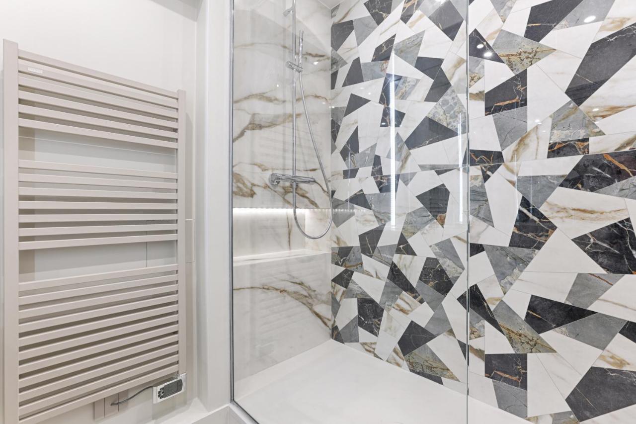 Unique Luxury Parisian Flat 2Br/6P -Champs Elysees Dış mekan fotoğraf